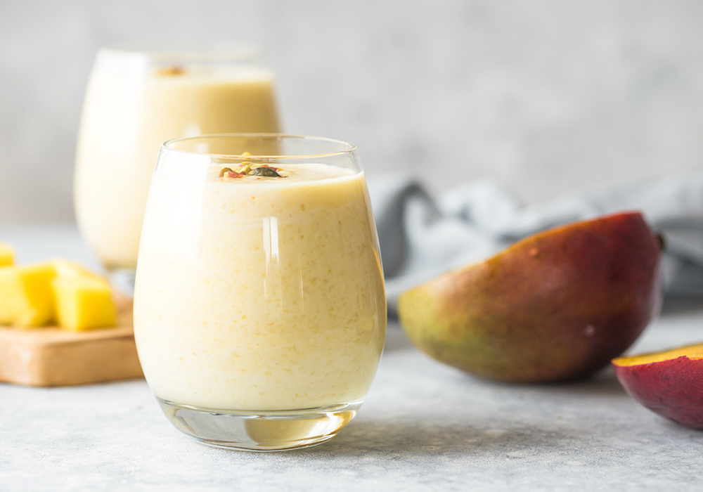 Veganer Jogurth Smoothie mit Mango